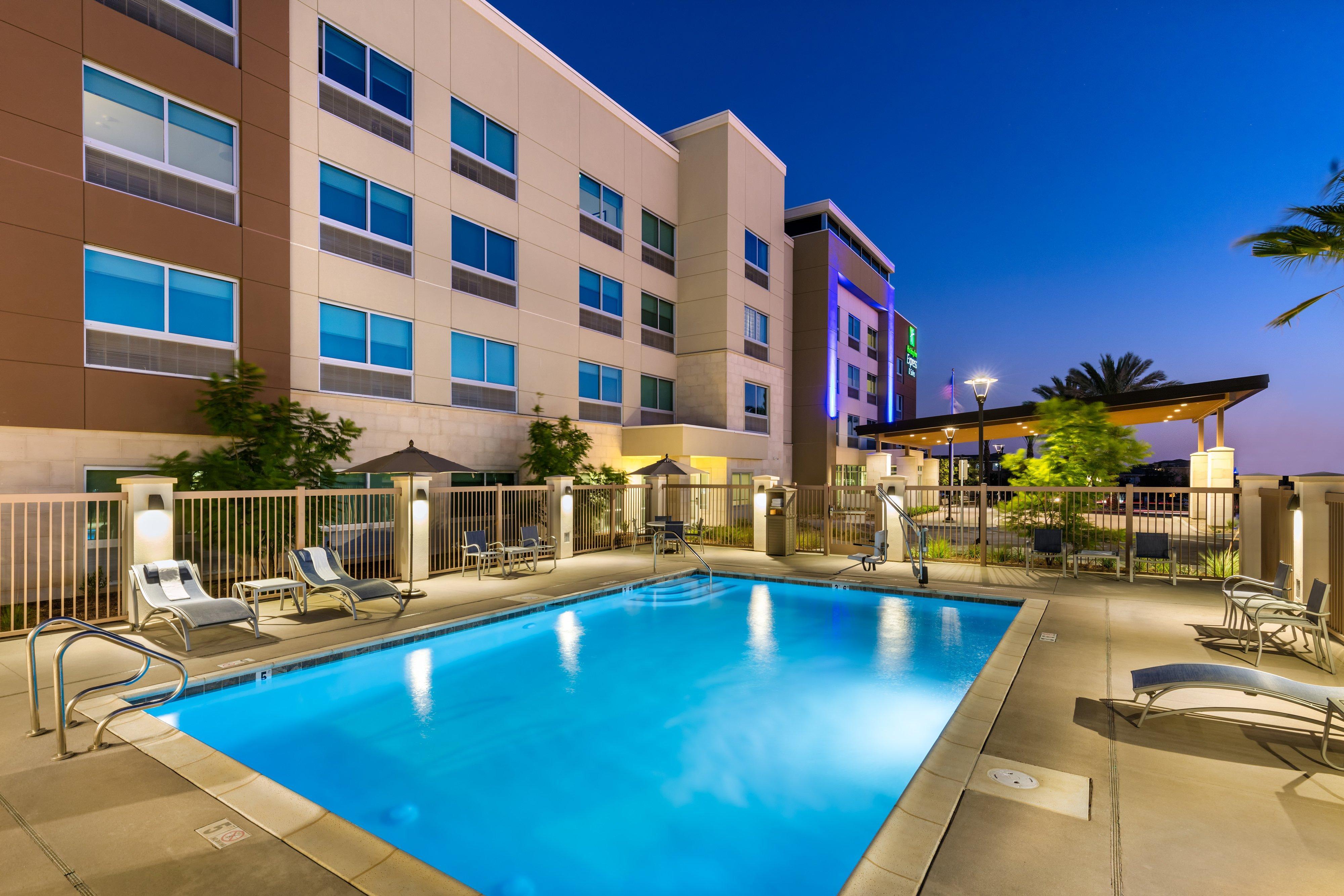 Holiday Inn Express & Suites - Moreno Valley - Riverside By Ihg Eksteriør billede
