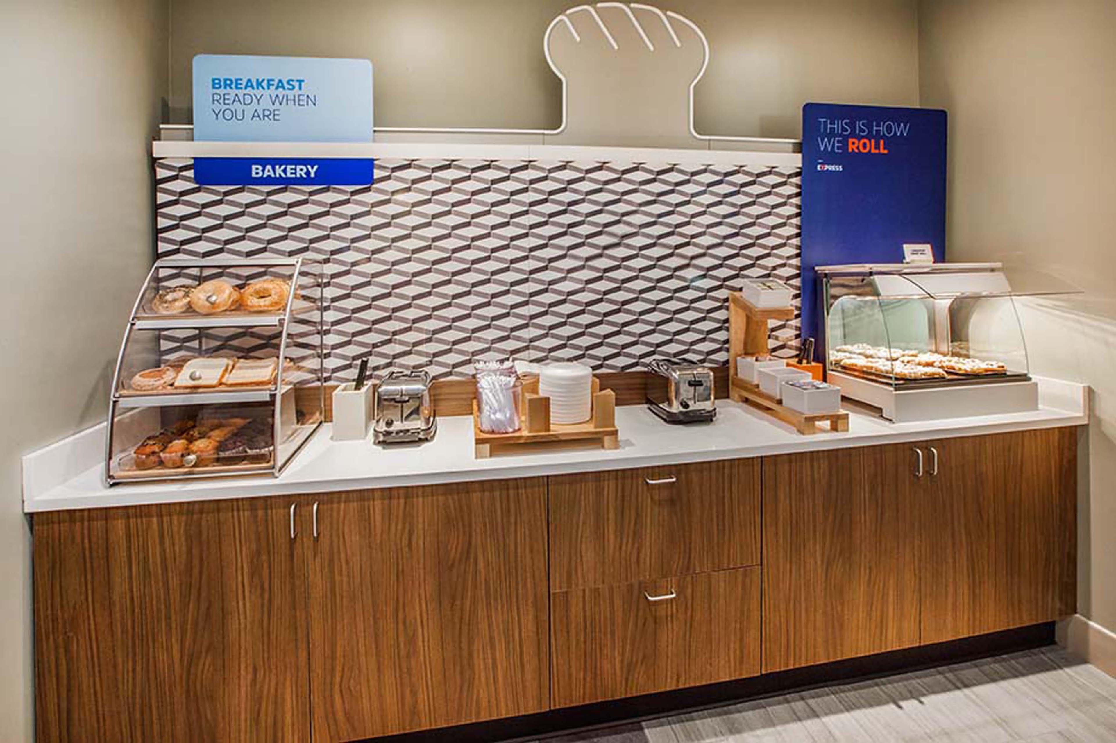Holiday Inn Express & Suites - Moreno Valley - Riverside By Ihg Eksteriør billede