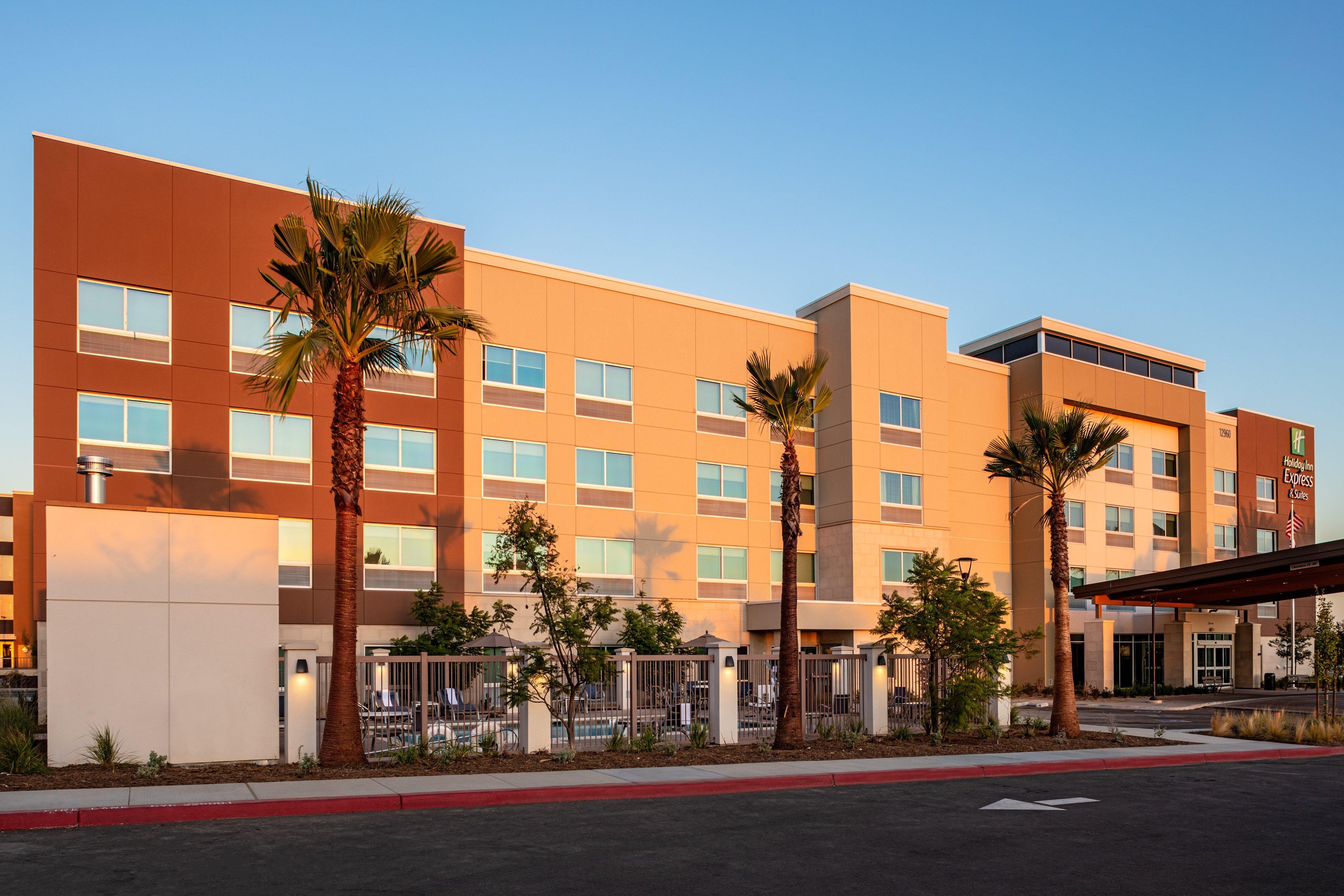 Holiday Inn Express & Suites - Moreno Valley - Riverside By Ihg Eksteriør billede